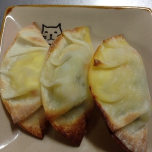 トースターで焼く ポテサラ餃子風 レシピ 作り方 By ゴールデンアルジータ 楽天レシピ トースターで焼く ポテサラ餃子風 レシピ 作り方 By ゴールデンアルジータ 楽天レシピ